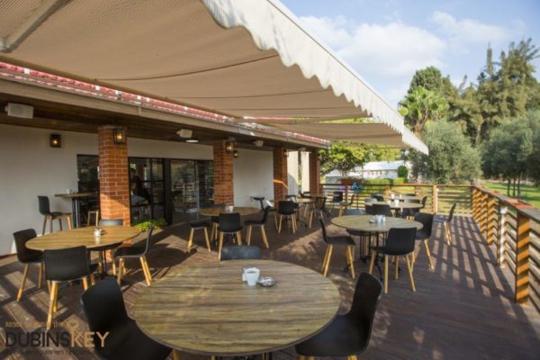 Innovative Israeli Café Employs Mental Health Patients
