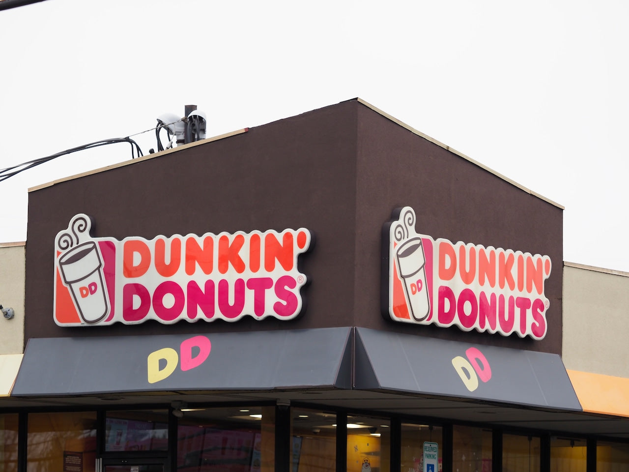 Dunkin' Reopens in North Bergen with Free Coffee and Community Support