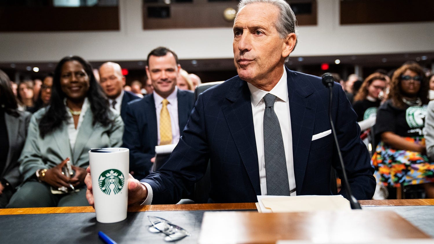 Starbucks Revamp - Howard Schultz Calls for Enhanced Store Experience