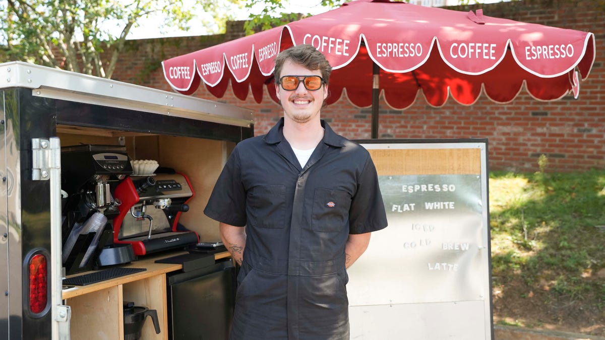 New Knoxville Coffee Shop Mia Piccola Expands with Second Location