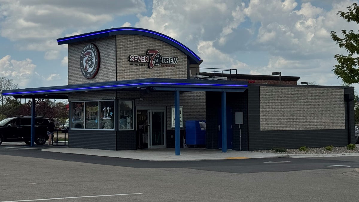 New Drive-Through Coffee Spot 7 Brew Opens in Buchanan