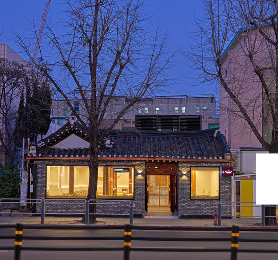 Seoul's Global Cafe Revolution - Coffee Chains Thrive Amidst Cultural Shift