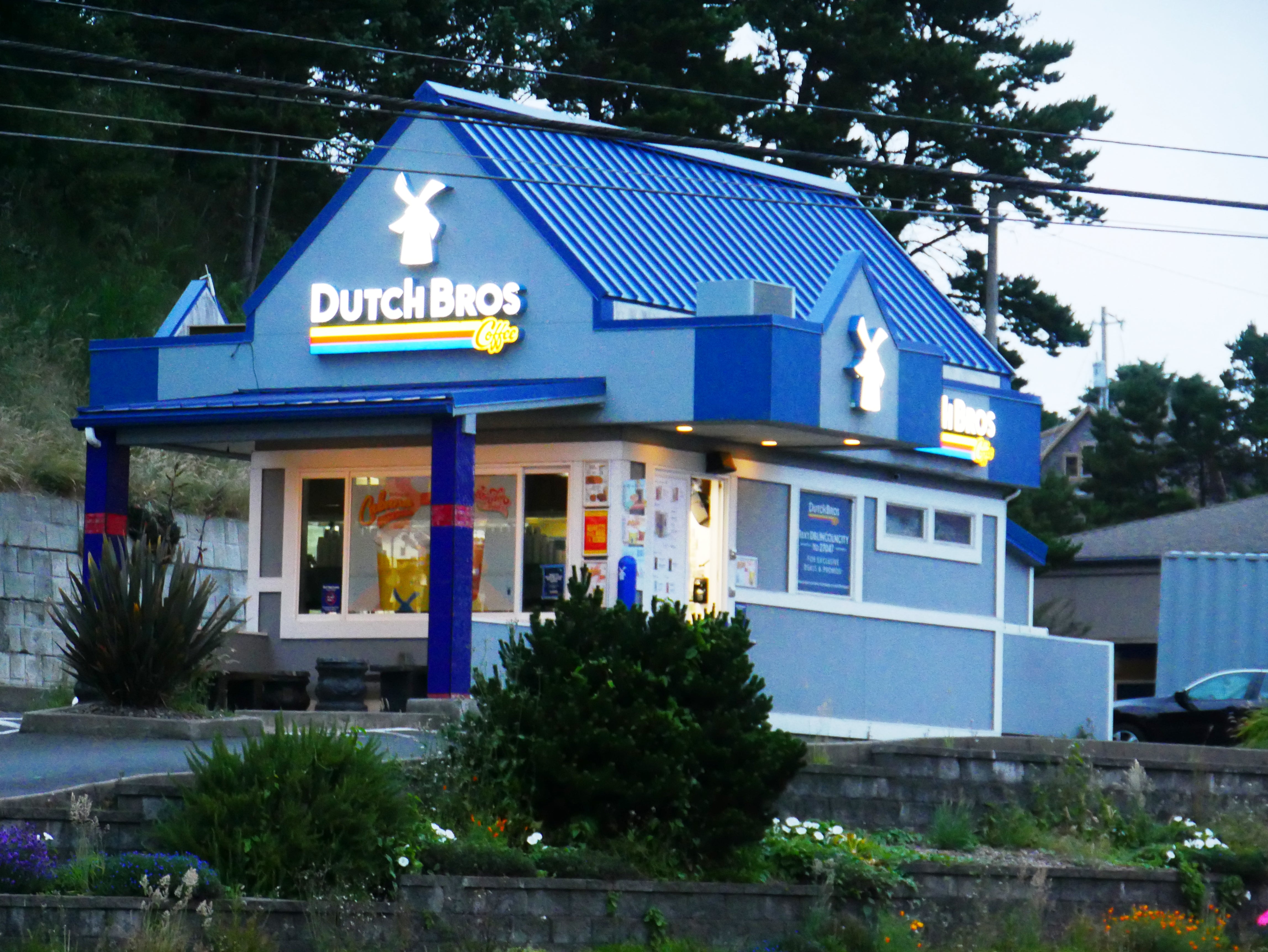 Dutch Bros Brews Success While Starbucks Stumbles