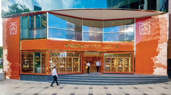 Bacha Coffee Opens Luxurious Outlet in Gangnam, Seoul