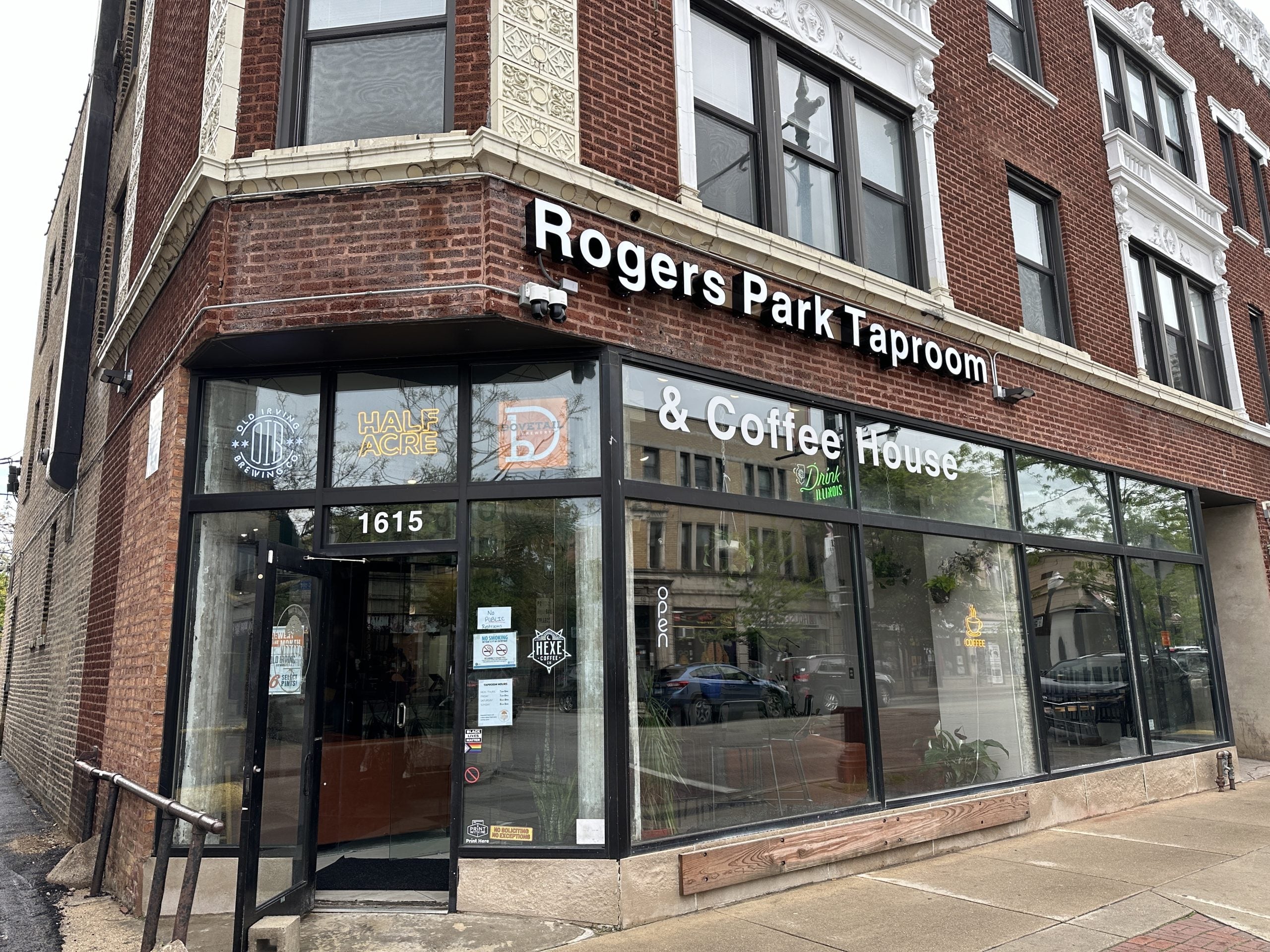 New Coffeehouse Taproom Revives Rogers Park