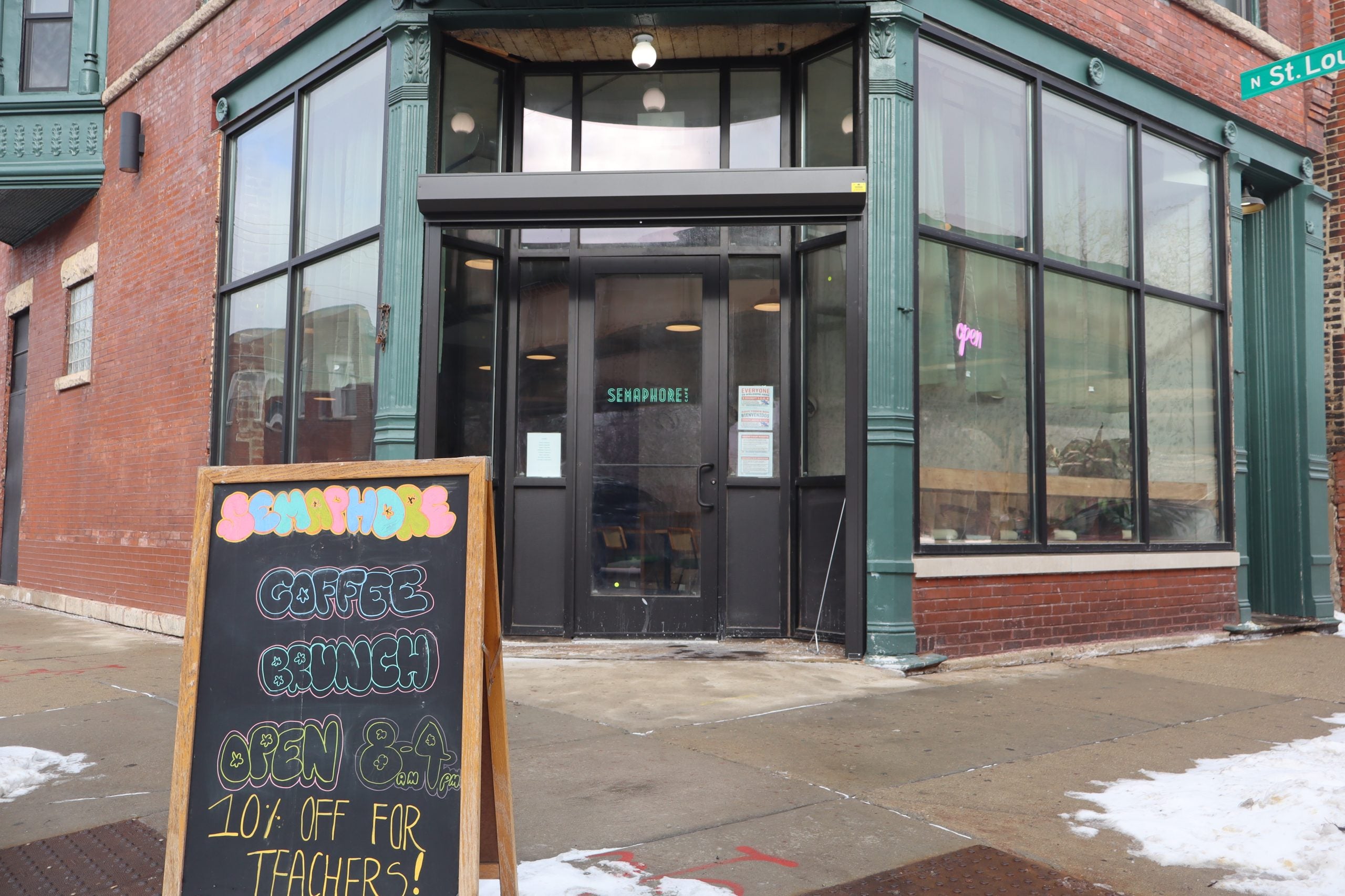 East Garfield Park Welcomes Semaphore Cafe - A New Community Hub