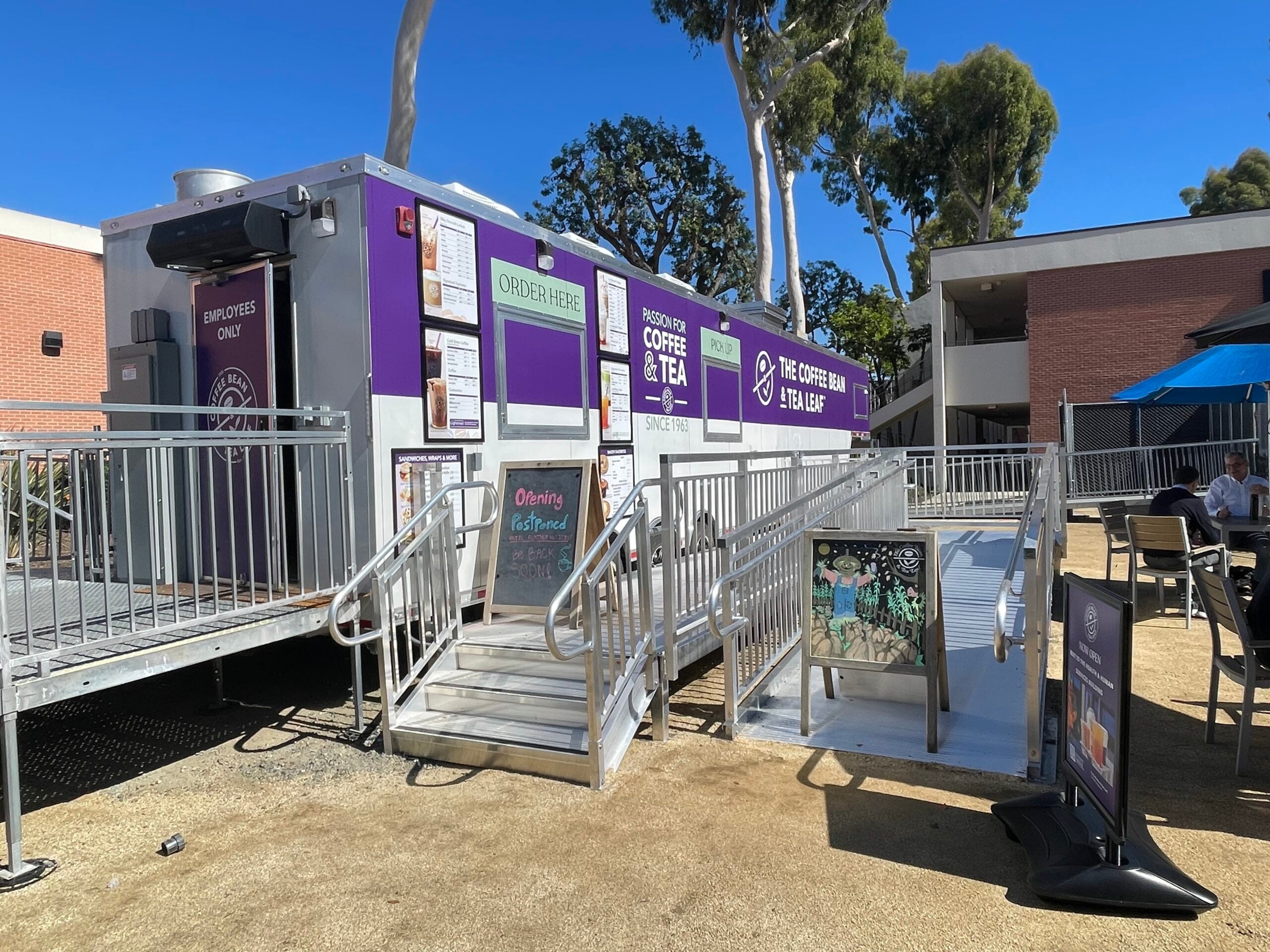 Coffee Bean & Tea Leaf Returns to Campus After Delays