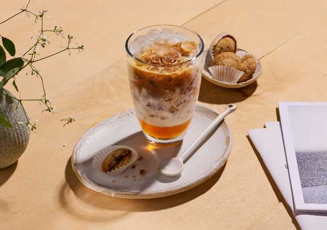 Cold Coffee Craze - The Rise of Iced Beverages and Cocktails