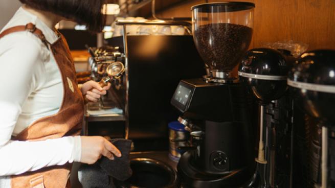The Pros and Cons of Bean-to-Cup Coffee Machines for Retailers
