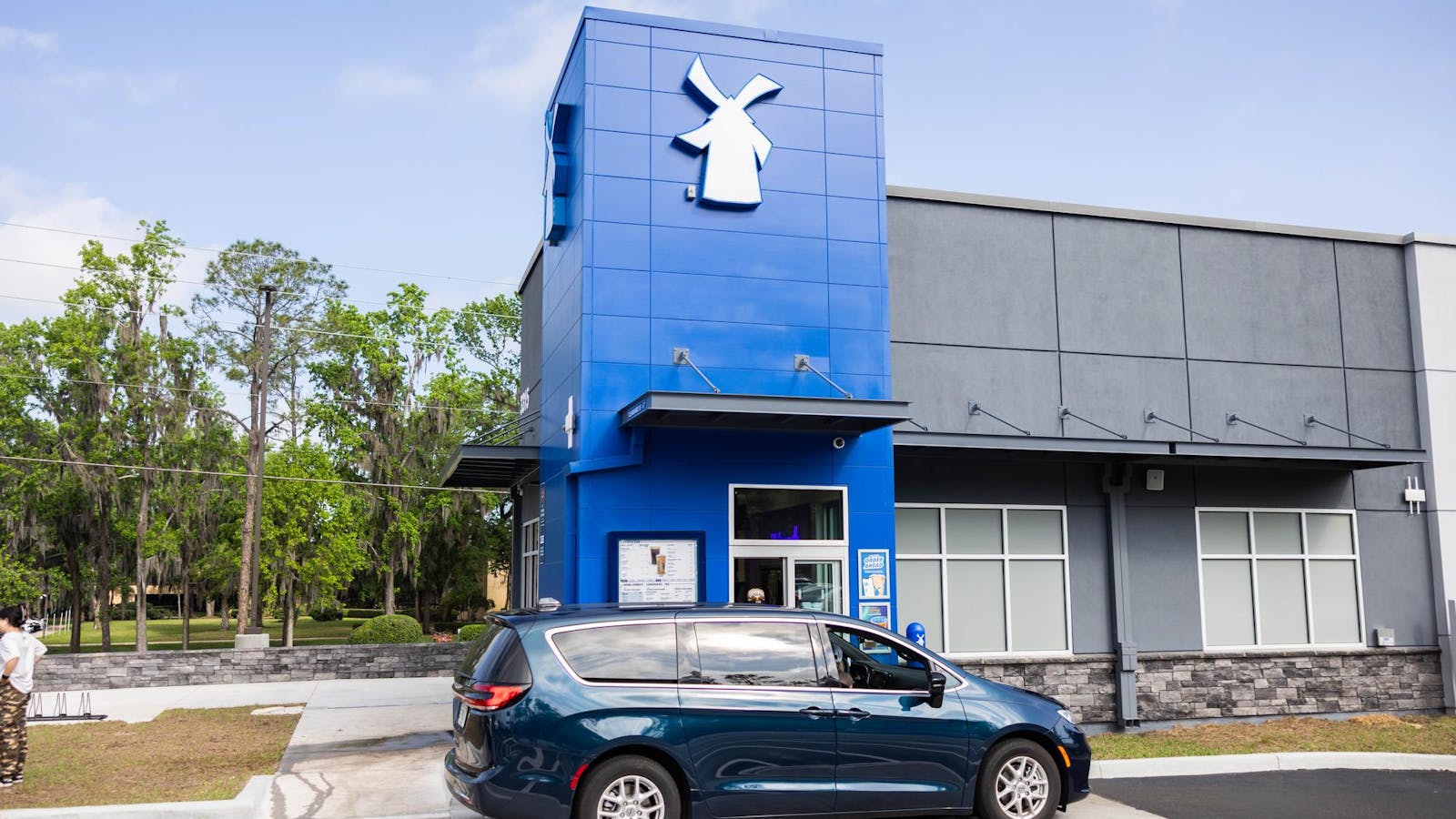 Dutch Bros Brings Coffee Chaos to Gainesville with New Location