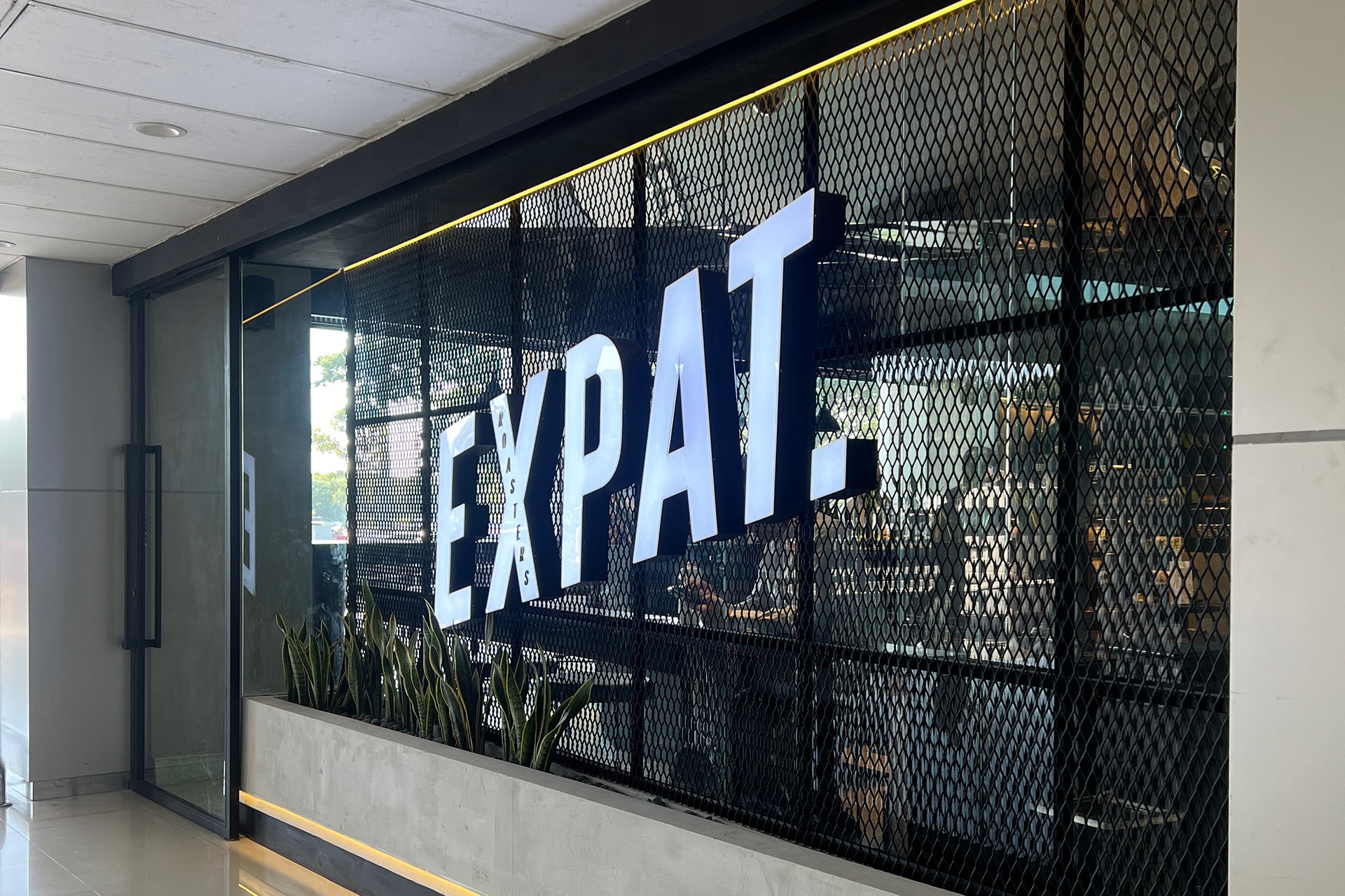 Indonesian Coffee Shines Bright with Expat. Roasters' New Airport Cafe