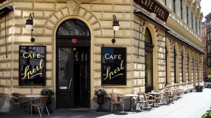 Vienna's Timeless Cafés - A Journey Through History and Culture