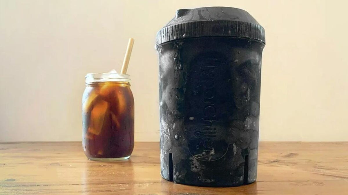 Beat the Heat - Chill Your Coffee Fast with the Hyperchiller