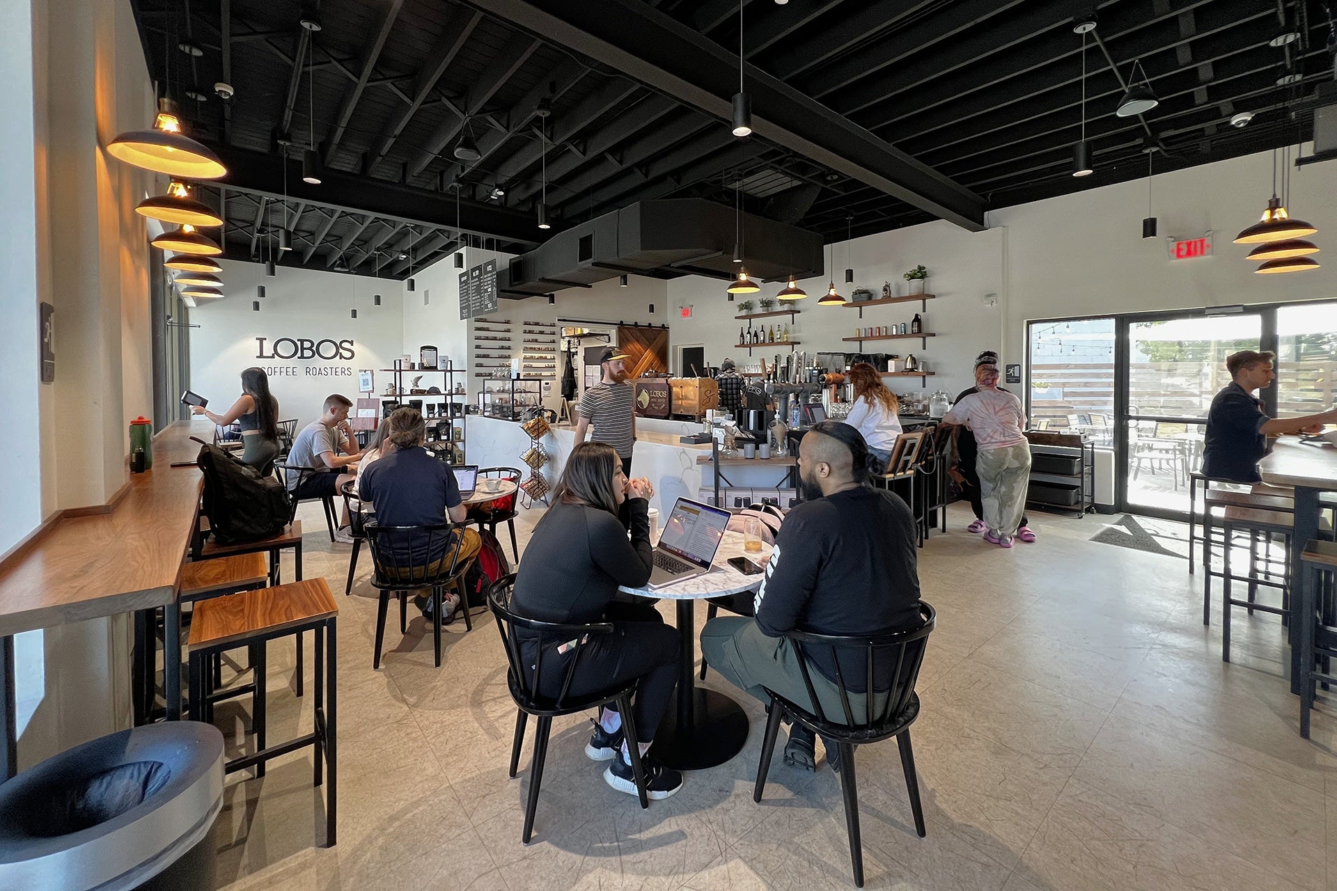 Coffee Shop Owners Explore Seat Fees to Boost Revenue