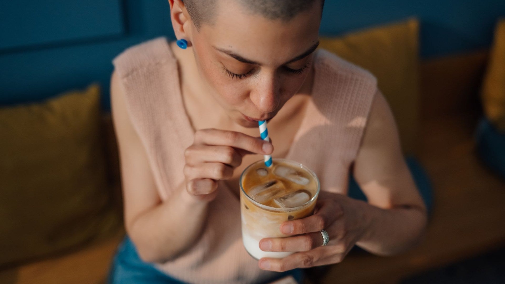 Peet's Coffee to Close 30 Locations Amid Economic Challenges