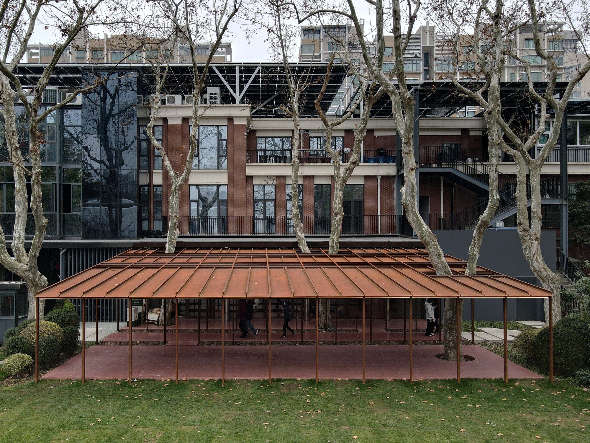 Blending Nature and Architecture - The Coffee Shed of Luxun Park