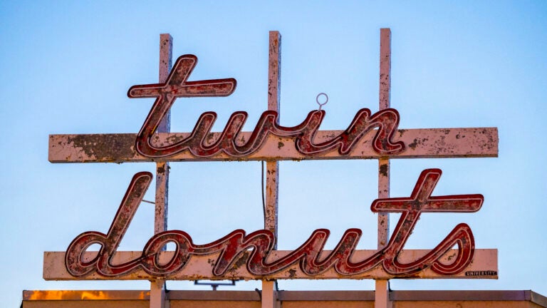 Blank Street Coffee to Honor Twin Donuts with New Allston Location