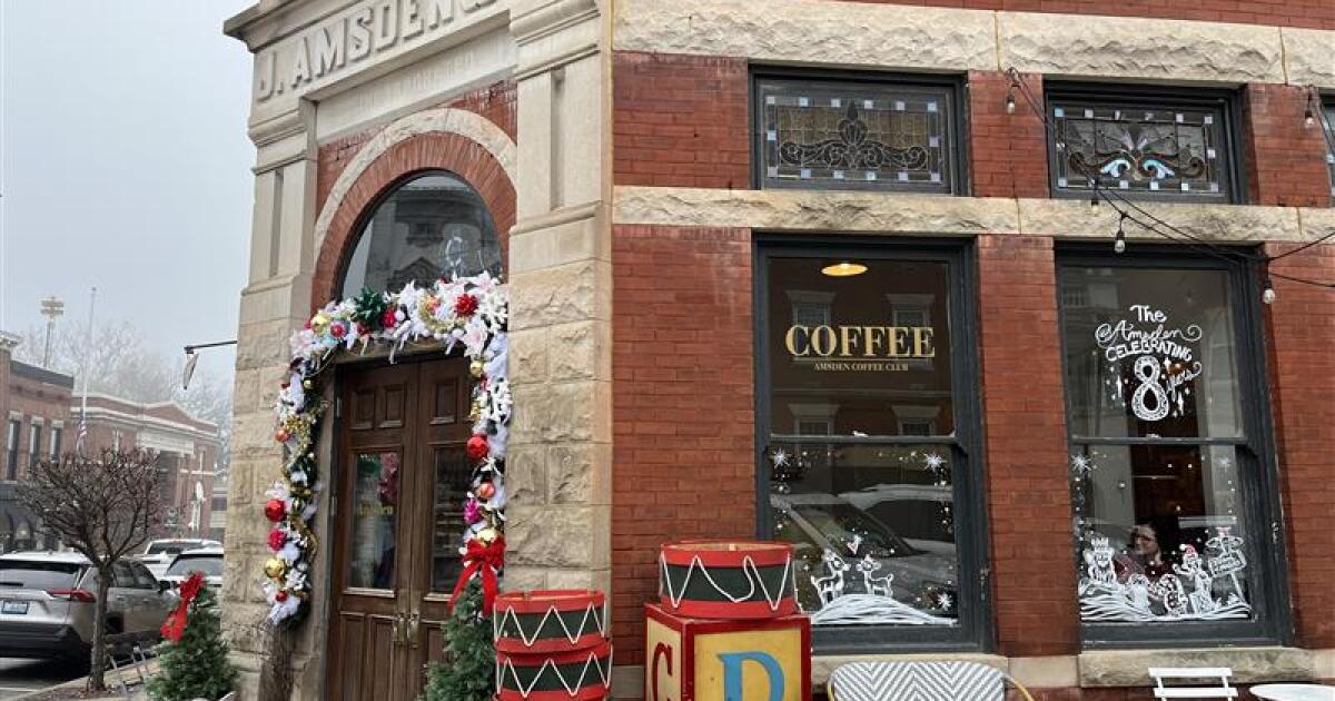 A Unique Blend of Coffee, Play, and Shopping in Versailles
